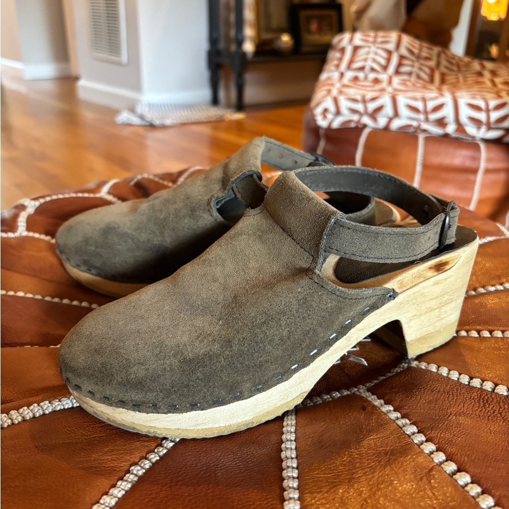 Sven Dark Moss Suede Women's Clogs